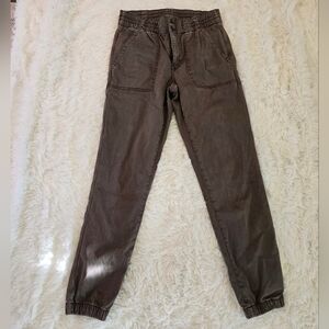 American Eagle Outfitters Brown Olive Jogger Jeggings. Size 10. EUC.